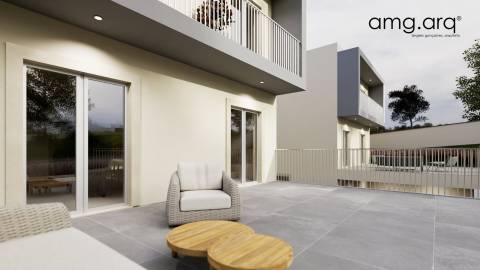 Moradia T4 em Santa Clara e Castelo Viegas