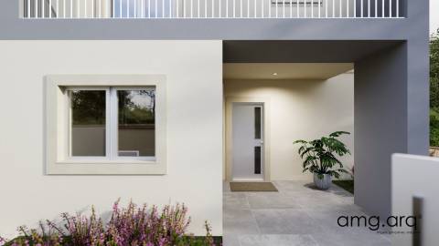 Moradia T4 em Santa Clara e Castelo Viegas