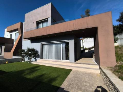 Moradia T5 + 1 em Antanhol, Coimbra