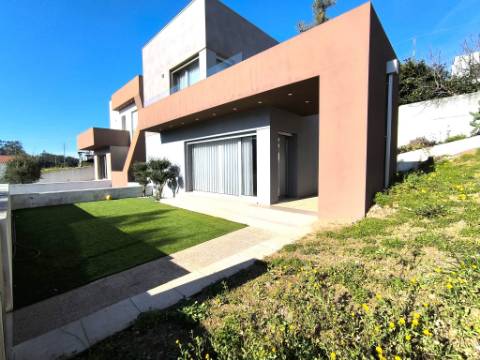 Moradia T5 + 1 em Antanhol, Coimbra