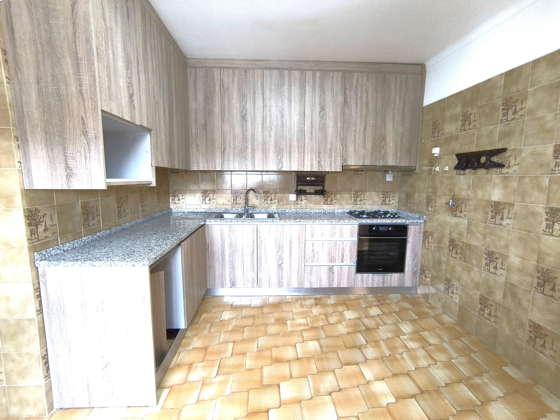 Apartamento T3 para arrendamento em Santa Clara