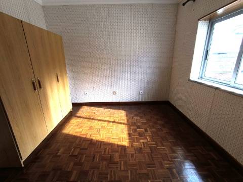 Apartamento T3 para arrendamento em Santa Clara