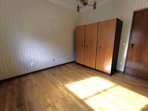 Apartamento T3 para arrendamento em Santa Clara