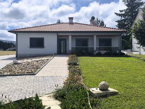 Moradia T3 em Vila Nova de Poiares