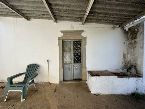 Quinta tradicional para renovar em São Brás de Alportel