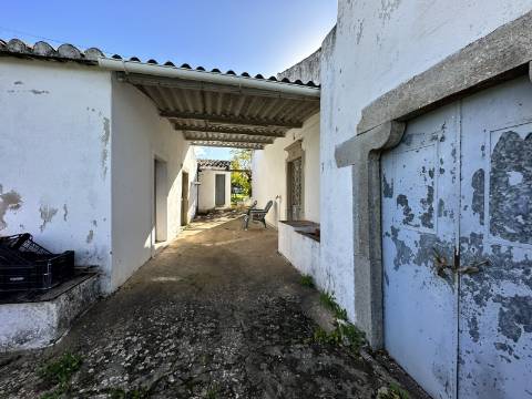 Quinta tradicional para renovar em São Brás de Alportel