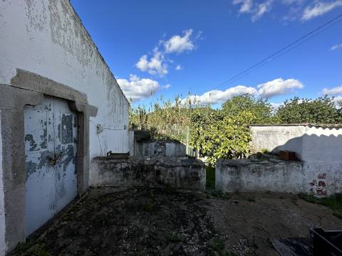 Quinta tradicional para renovar em São Brás de Alportel