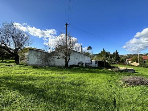 Quinta tradicional para renovar em São Brás de Alportel