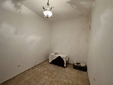 Quinta tradicional para renovar em São Brás de Alportel