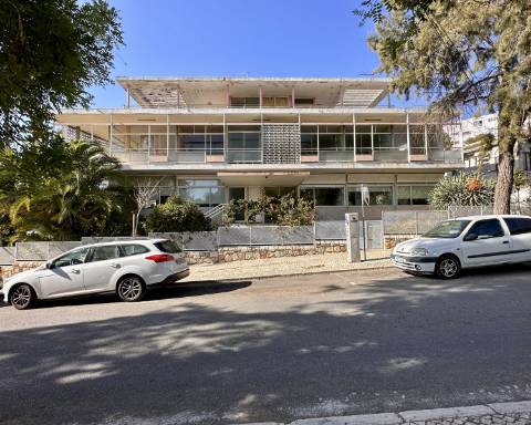 Apartamento I Casa Gago I Arquitetura modernista I T4 I Garagem I Faro