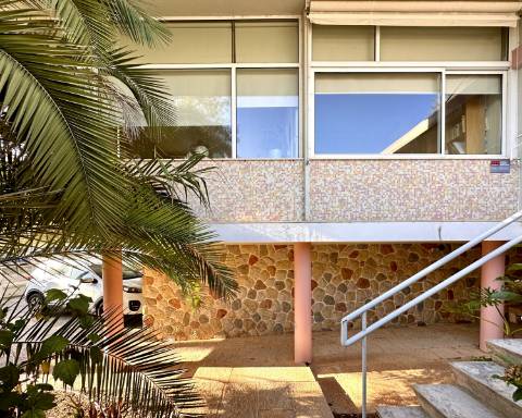 Apartamento I Casa Gago I Arquitetura modernista I T4 I Garagem I Faro