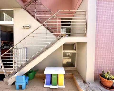 Apartamento I Casa Gago I Arquitetura modernista I T4 I Garagem I Faro