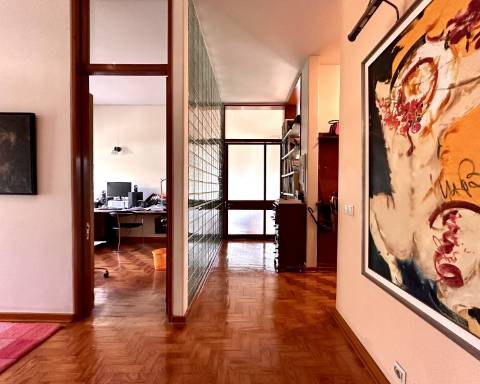 Apartamento I Casa Gago I Arquitetura modernista I T4 I Garagem I Faro