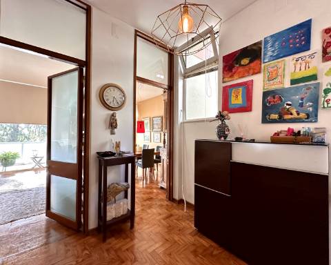 Apartamento I Casa Gago I Arquitetura modernista I T4 I Garagem I Faro