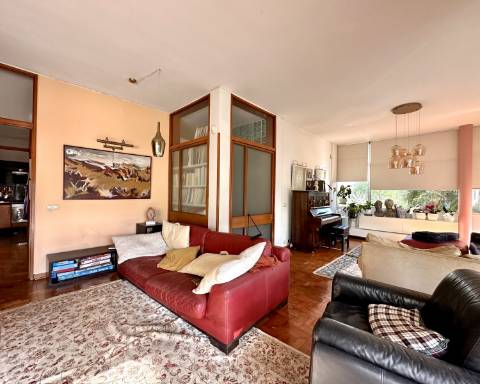 Apartamento I Casa Gago I Arquitetura modernista I T4 I Garagem I Faro