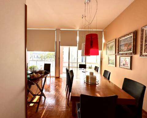 Apartamento I Casa Gago I Arquitetura modernista I T4 I Garagem I Faro