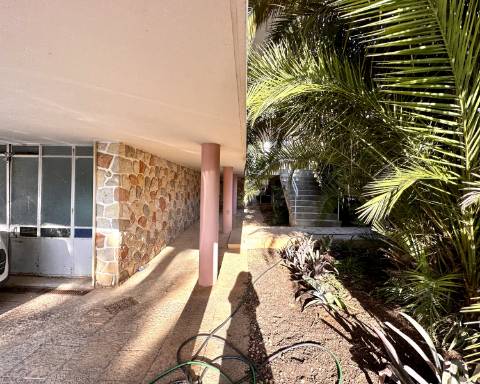 Apartamento I Casa Gago I Arquitetura modernista I T4 I Garagem I Faro