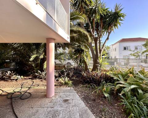 Apartamento I Casa Gago I Arquitetura modernista I T4 I Garagem I Faro