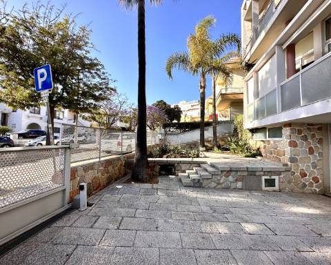 Apartamento I Casa Gago I Arquitetura modernista I T4 I Garagem I Faro