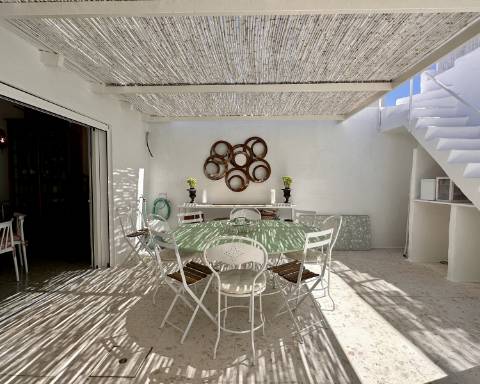 Casa tradicional cheia de charme, renovada, 3 quartos, pátio, tanque, perto das praias, Vila Nova de Cacela