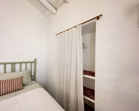 Casa tradicional cheia de charme, renovada, 3 quartos, pátio, tanque, perto das praias, Vila Nova de Cacela