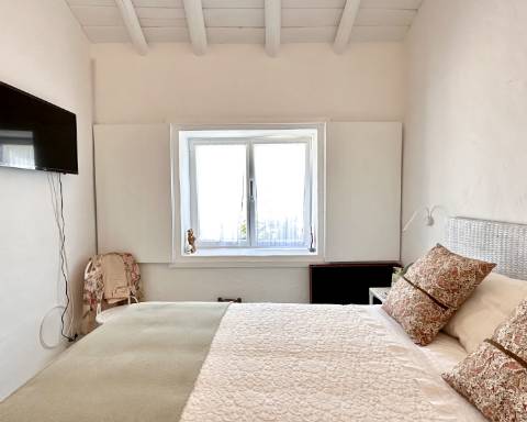 Casa tradicional cheia de charme, renovada, 3 quartos, pátio, tanque, perto das praias, Vila Nova de Cacela