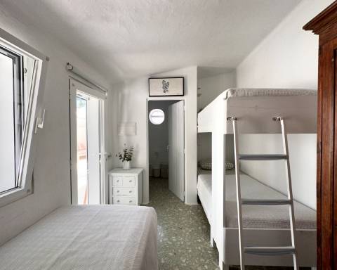 Casa tradicional cheia de charme, renovada, 3 quartos, pátio, tanque, perto das praias, Vila Nova de Cacela