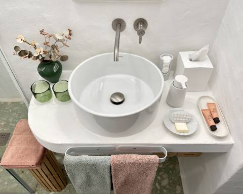 Casa tradicional cheia de charme, renovada, 3 quartos, pátio, tanque, perto das praias, Vila Nova de Cacela