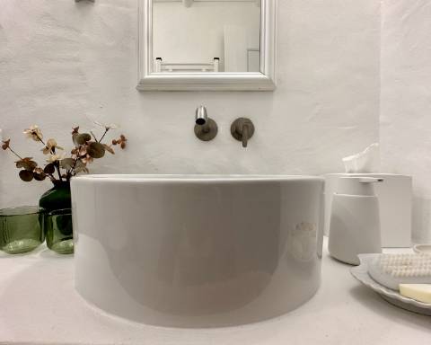 Casa tradicional cheia de charme, renovada, 3 quartos, pátio, tanque, perto das praias, Vila Nova de Cacela