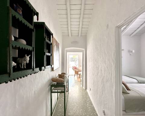 Casa tradicional cheia de charme, renovada, 3 quartos, pátio, tanque, perto das praias, Vila Nova de Cacela