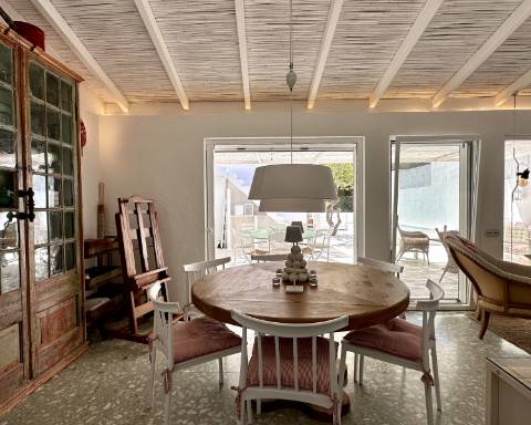 Casa tradicional cheia de charme, renovada, 3 quartos, pátio, tanque, perto das praias, Vila Nova de Cacela