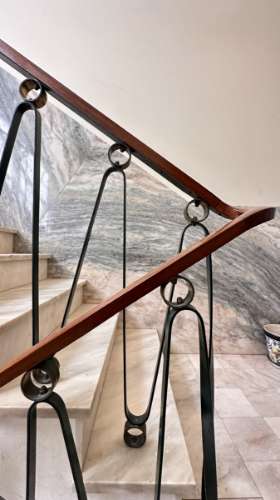 Maravilhoso edifício I Para renovar I T 4 I Centro histórico de Olhão.