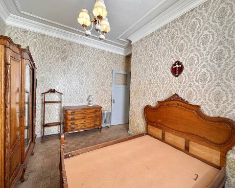 Maravilhoso edifício I Para renovar I T 4 I Centro histórico de Olhão.