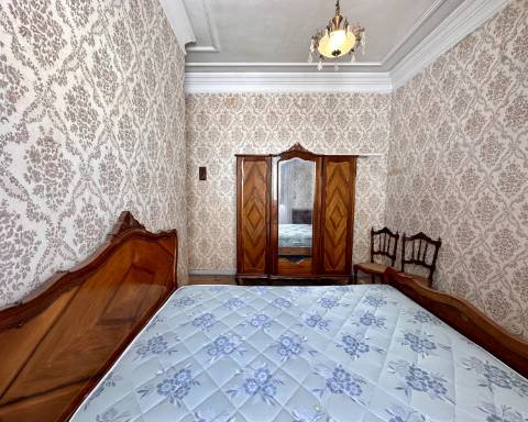 Maravilhoso edifício I Para renovar I T 4 I Centro histórico de Olhão.