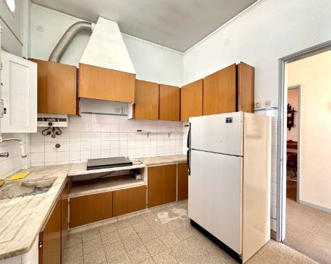 Maravilhoso edifício I Para renovar I T 4 I Centro histórico de Olhão.