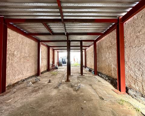 PROJETO APROVADO | Casa geminada tradicional para renovação completa I 3 quartos I Pátio I Piscina I Açoteia I Olhão