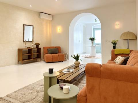 Moradia tradicional I T3 I Renovada I Terraço I Piscina I Baixa I Olhão