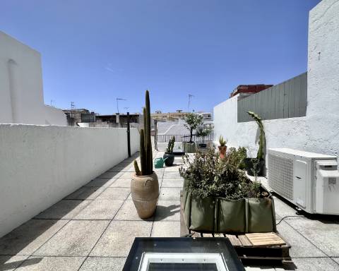 Charmosa casa geminada típica renovada I 1 quarto +1 I Pátio I Açoteia I Baixa I Olhão