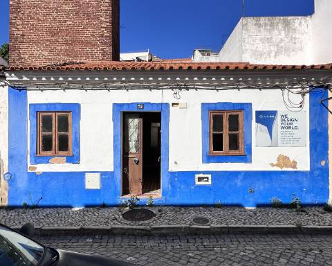 Moradia tradicional para renovar I Projeto de arquitetura aprovado I 4 quartos I Pátio I Piscina I Centro histórico de Silves