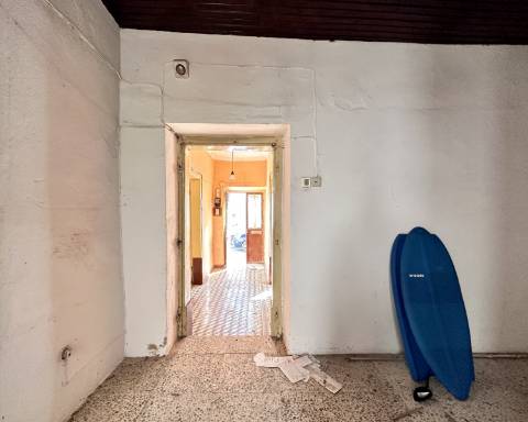 Moradia tradicional para renovar I Projeto de arquitetura aprovado I 4 quartos I Pátio I Piscina I Centro histórico de Silves