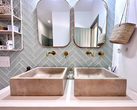 Moradia tradicional térrea renovada cheia de charme I 3 quartos I Pátio I Piscina I São Romão