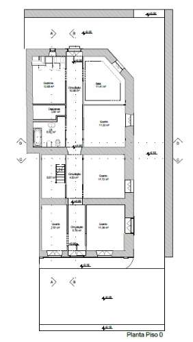Linda moradia geminada com 163 m² para renovar I Cheia de potencial I Centro de São Brás de Alportel