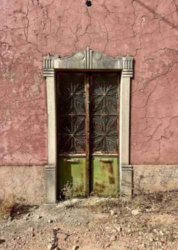 Traditional house in ruins I To renovate I 352 m2 I 3,250 m2 plot I Querença, Loulé