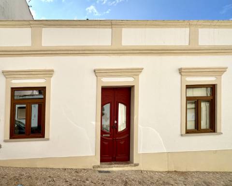 Linda casa tradicional I 2 quartos I Renovada I 2 terraços I Portimão I Zona Ribeirinha