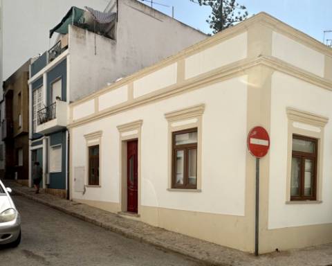Linda casa tradicional I 2 quartos I Renovada I 2 terraços I Portimão I Zona Ribeirinha