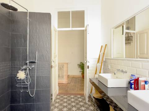 Elegante apartamento com 2 quartos I Açoteia I Baixa I Olhão