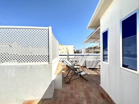 Elegante apartamento com 2 quartos I Açoteia I Baixa I Olhão