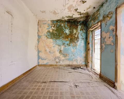 Lindo edifício Autêntico dos Anos 1920 a renovar no coração histórico de Faro