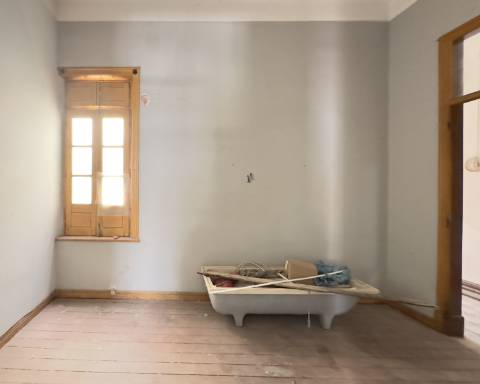 Lindo edifício Autêntico dos Anos 1920 a renovar no coração histórico de Faro