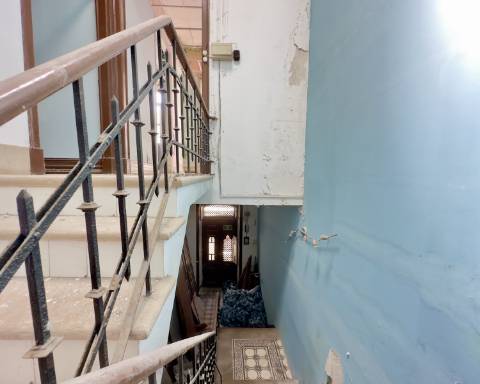 Lindo edifício Autêntico dos Anos 1920 a renovar no coração histórico de Faro